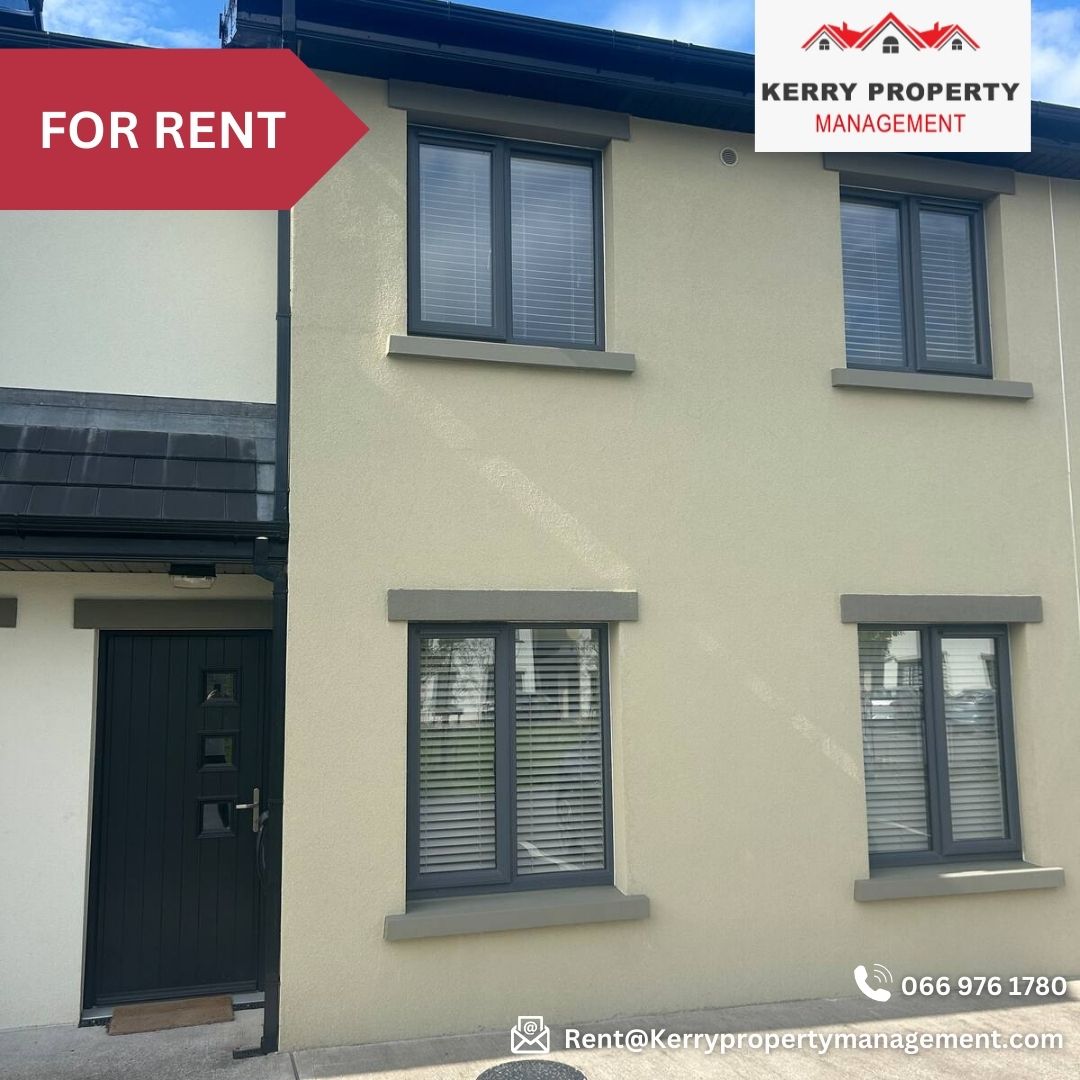 KerryManagement's tweet photo. For rent!

Ceide Spris, Park Road, Killarney, Co. Kerry.

3 bed 3 bath mid-terrace house only a short walk from the bustling town centre of Killarney.
Available for 6 month only.

For further queries contact:
Rent@kerrypropertymanagement.com
066 976 1780

#killarney #kerry https://t.co/PR0MOfN3gg
