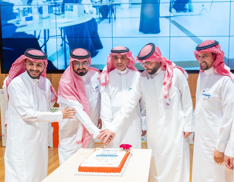 TechShopKSA's tweet image. تغطية | يوم الختامي 

برنامج #مبدعون النسخة الرابعة 

ضمن برامج #المسؤولية_الاجتماعية 
#بنك_الجزيرة لدعم الابتكار

🔹مجال (#الذكاء_الاصطناعي) 

🔹المكان (#الخبر - #سايتك مركز سلطان 
بن عبدالعزيز للعلوم التقنية)

🔹يوم (17 سبتمبر 2025)

🔹شركاء النجاح 
(#هيئة_تطوير_المنطقة_الشرقية…