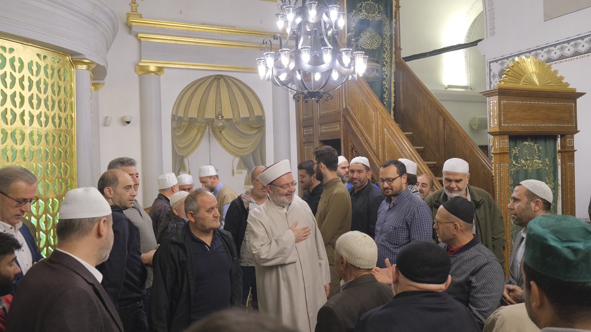 sumbulefendi's tweet photo. Sümbül Efendi Camii’nde emektar Diyanet İşleri Başkanımız Prof. Dr. Mehmet Görmez Hocaefendi’yi ağırladık.
Gazze başta olmak üzere ümmetin gündemine dair kıymetli sohbetleriyle bizleri ihya eden Hocaefendi’ye ve iştirak eden cemaatimize teşekkür ederiz. https://t.co/URBe2wJS0g