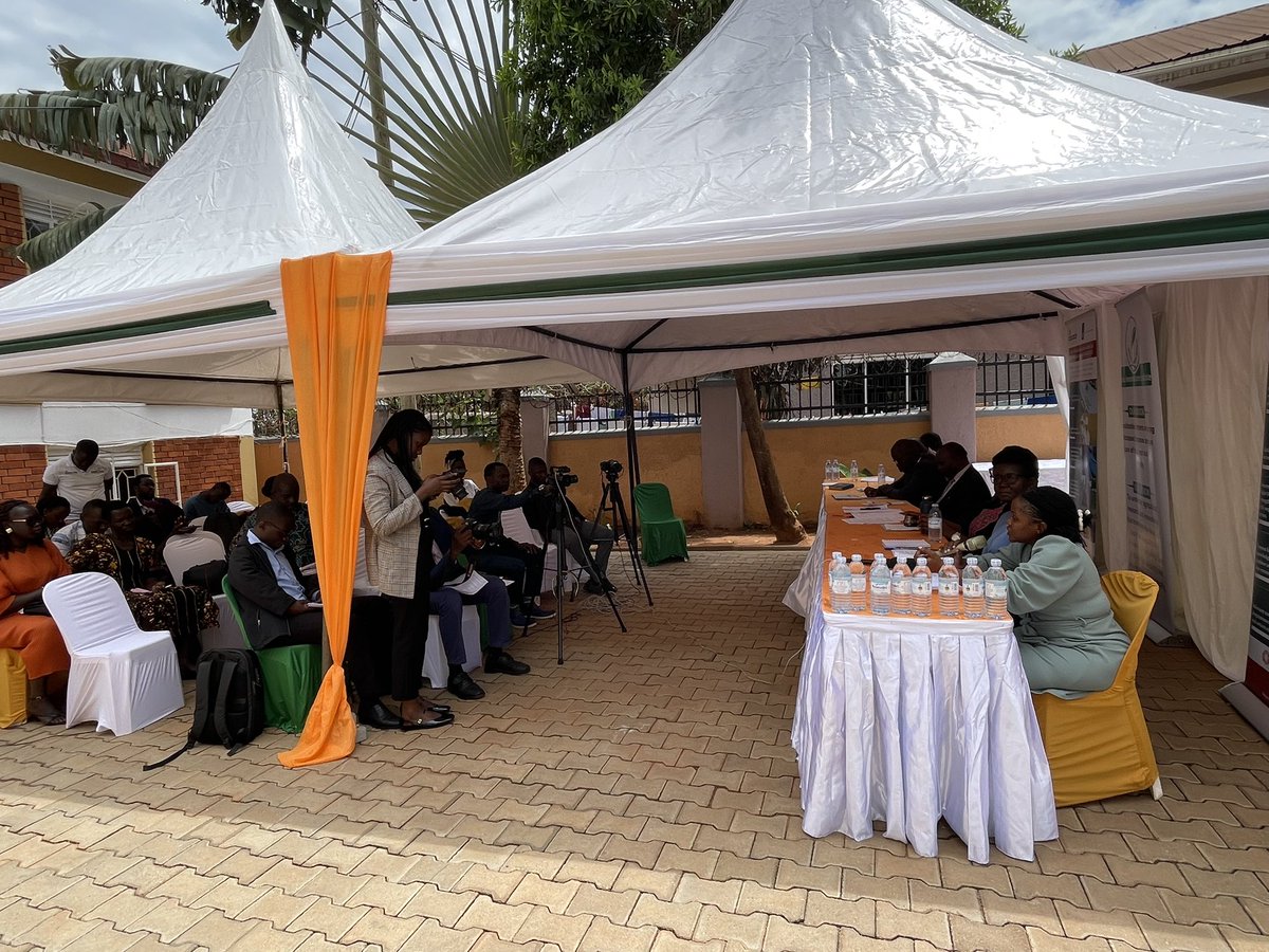 #HappeningNow
<a href="/afr_ii/">Africa Innovations Institute (AfrII)</a> is hosting a press briefing to commemorate the International Day of Awareness of Food Loss &amp; Waste #FLWDay 

Key stakeholders are convened to discuss strategies for reducing food loss and waste and strengthening nutrition security in Uganda.

#CASCADE