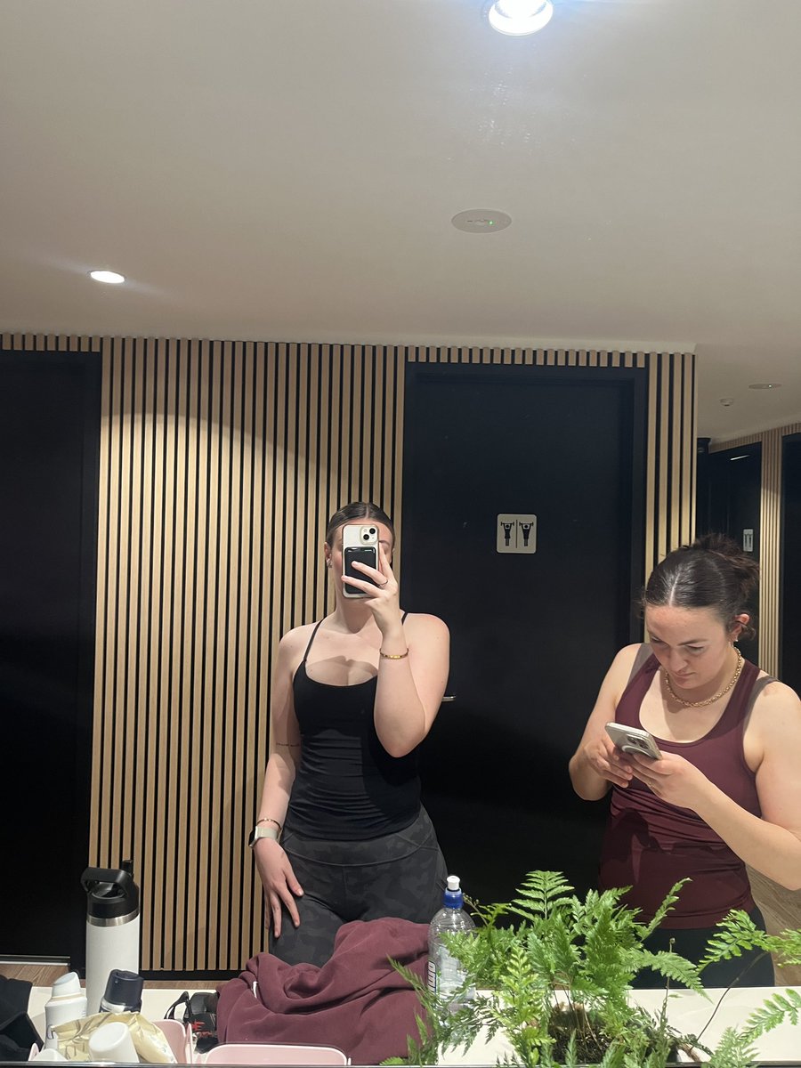 goddesstaaylor's tweet photo. Gym brats 💪🏼 https://t.co/LIh7yo0ZGF
