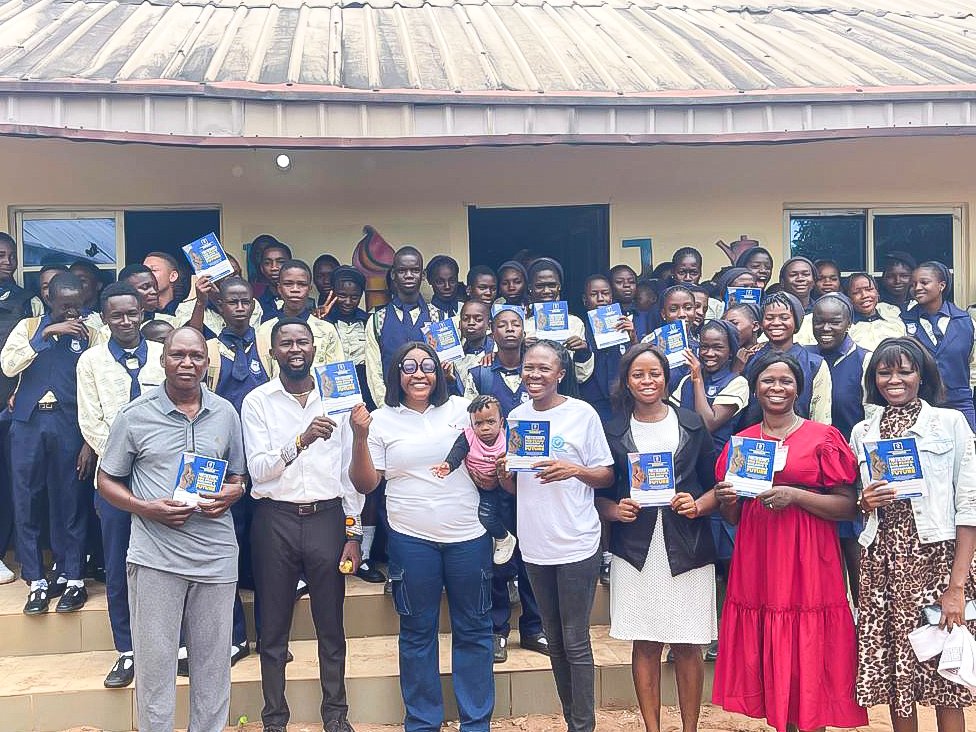 globalpe2's tweet photo. In Benin City, YAVE Network, in collaboration with Global Peace Development, marked #PeaceDay2025 at Patray Education Centre.
156 pupils joined in discussions on peace and safety, showing how young voices can lead the way.
#Youth4Peace #EdoState #GlobalPeaceDevelopment https://t.co/eQXkrZHopy