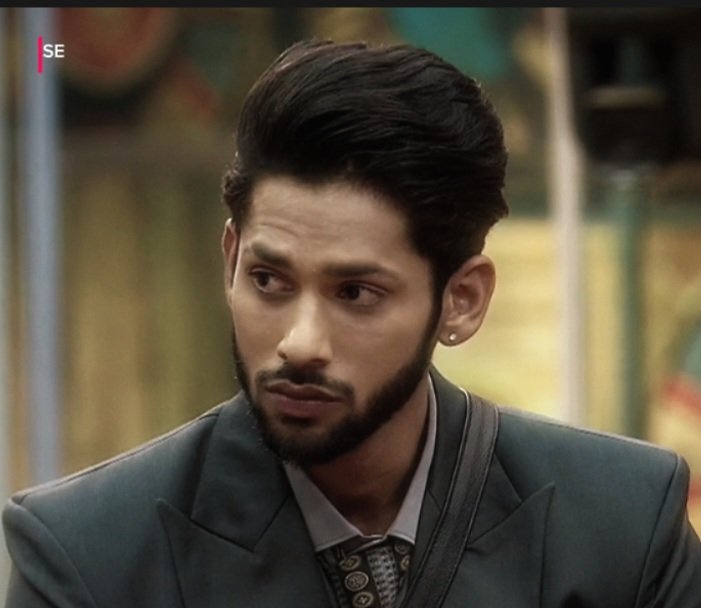 EditsbySharjeel's tweet photo. @HotstarReality Strongest contestant of the season 

#BaseerIsTheBoss https://t.co/TACZPvMoIF