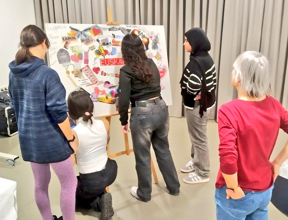 FilmmakingForSocialChange

Collage colectivo adolescente en torno al futuro 🚀

Urriak 9 Octubre 
17:00
En Civican

Anima zaitez!!