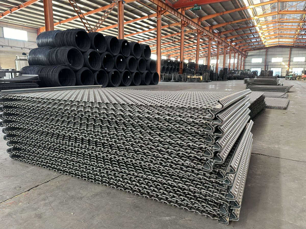 Correct installation techniques and maintenance methods can ensure that your equipment runs in the best condition and extend the service life of the screen. HASAV will provide you with the most professional technical support and the highest quality screen.