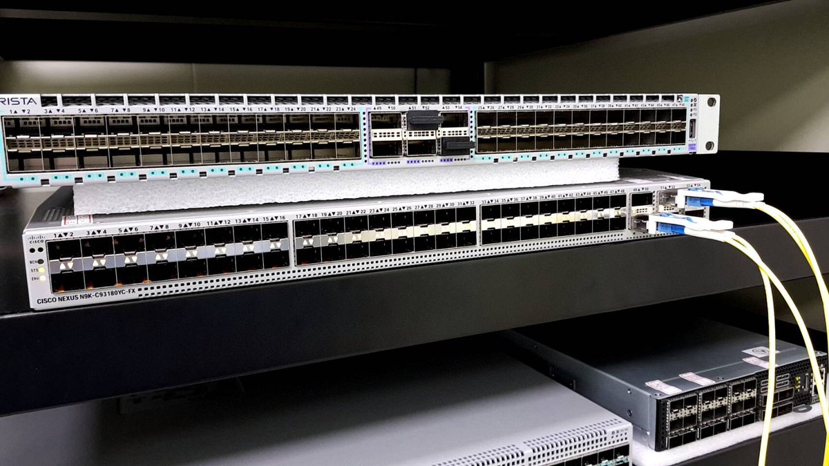 Optech_Tech's tweet image. Optech has #OpticalTransceivers and #Cables (DAC, AOC) compatible with various brands. 

To guarantee the compatibility of our products, Optech testing area is equipped with every brand we offer compatibility with. 

bit.ly/3cifPMt

#IT #Datacenter #Telecom #Network #AI