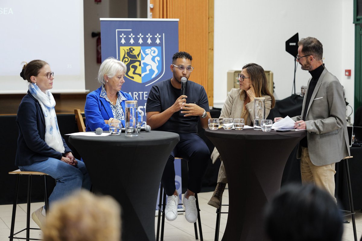 𝗕𝗶𝗹𝗮𝗻 𝗮𝗻𝗻𝘂𝗲𝗹 𝗱𝗲𝘀 𝟭𝟬 𝗲𝗻𝗴𝗮𝗴𝗲𝗺𝗲𝗻𝘁𝘀 𝗽𝗼𝘂𝗿 𝗹’𝗲𝗻𝗳𝗮𝗻𝗰𝗲 𝗲𝘁 𝗶𝗻𝗮𝘂𝗴𝘂𝗿𝗮𝘁𝗶𝗼𝗻 𝗱'𝘂𝗻 𝘃𝗶𝗹𝗹𝗮𝗴𝗲 𝗳𝗿𝗮𝘁𝗿𝗶𝗲𝘀, 𝗮̀ 𝗣𝗹𝗼𝘂𝘇𝗲́𝘃𝗲́𝗱𝗲́

📅 Le 25 septembre dernier, se sont tenus le bilan annuel des 10 engagements pour l’enfance,