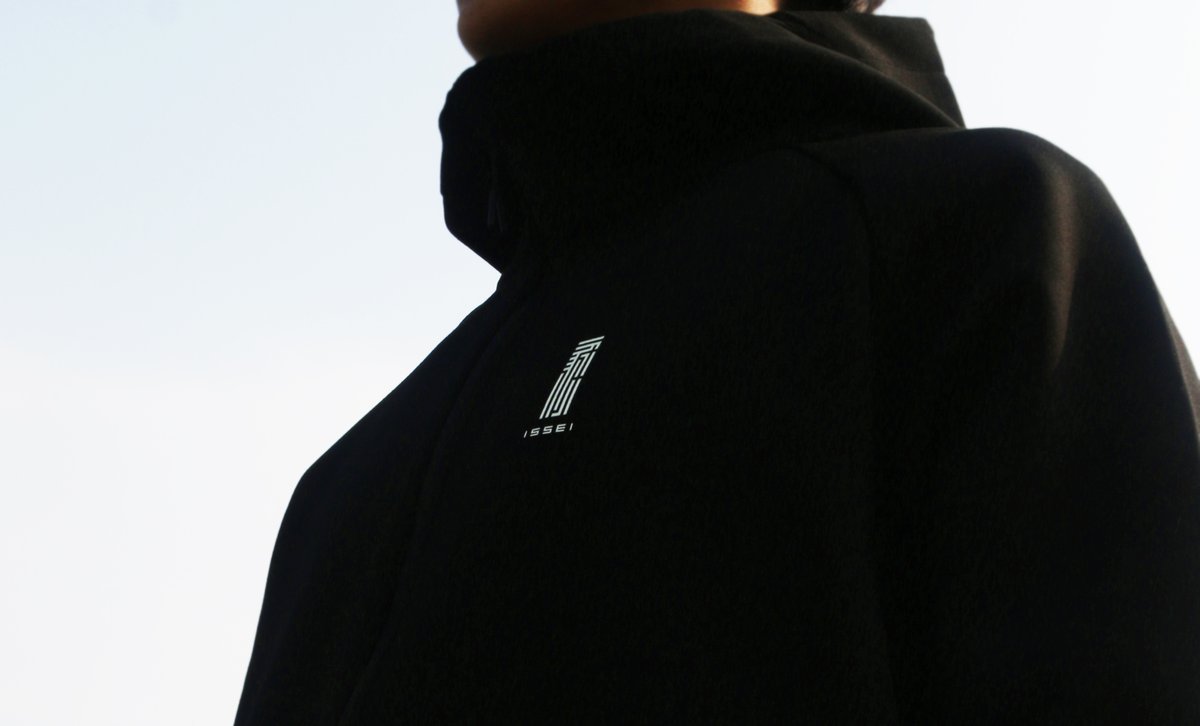 isseiロゴ ZIPパーカー　Mサイズ isseiロゴ ZIPパーカー issei[一誠]official on X: 