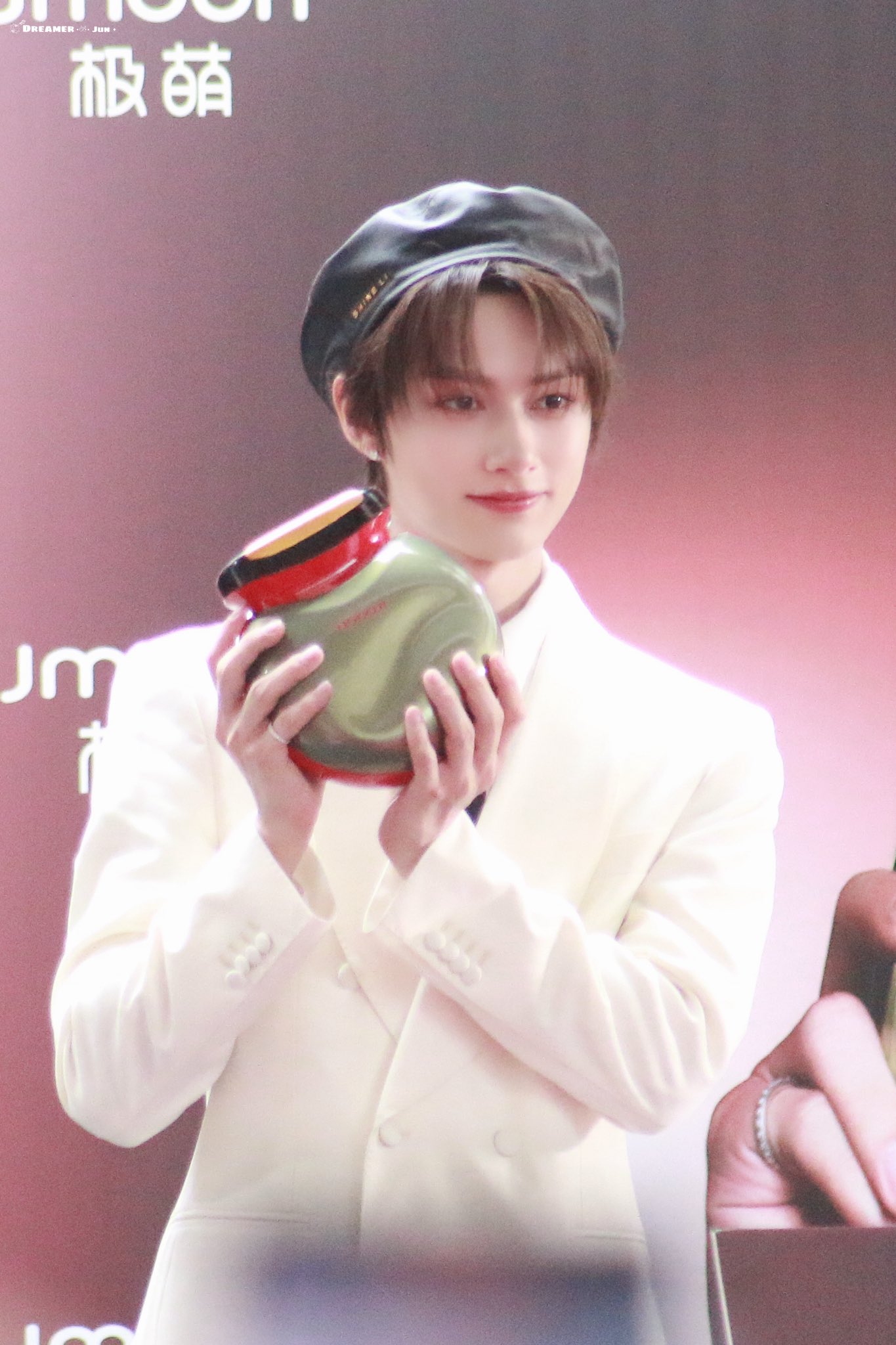 じゅんじゅん 1週間お疲れ様でした。しふく。 @gucci #adidasxGucci