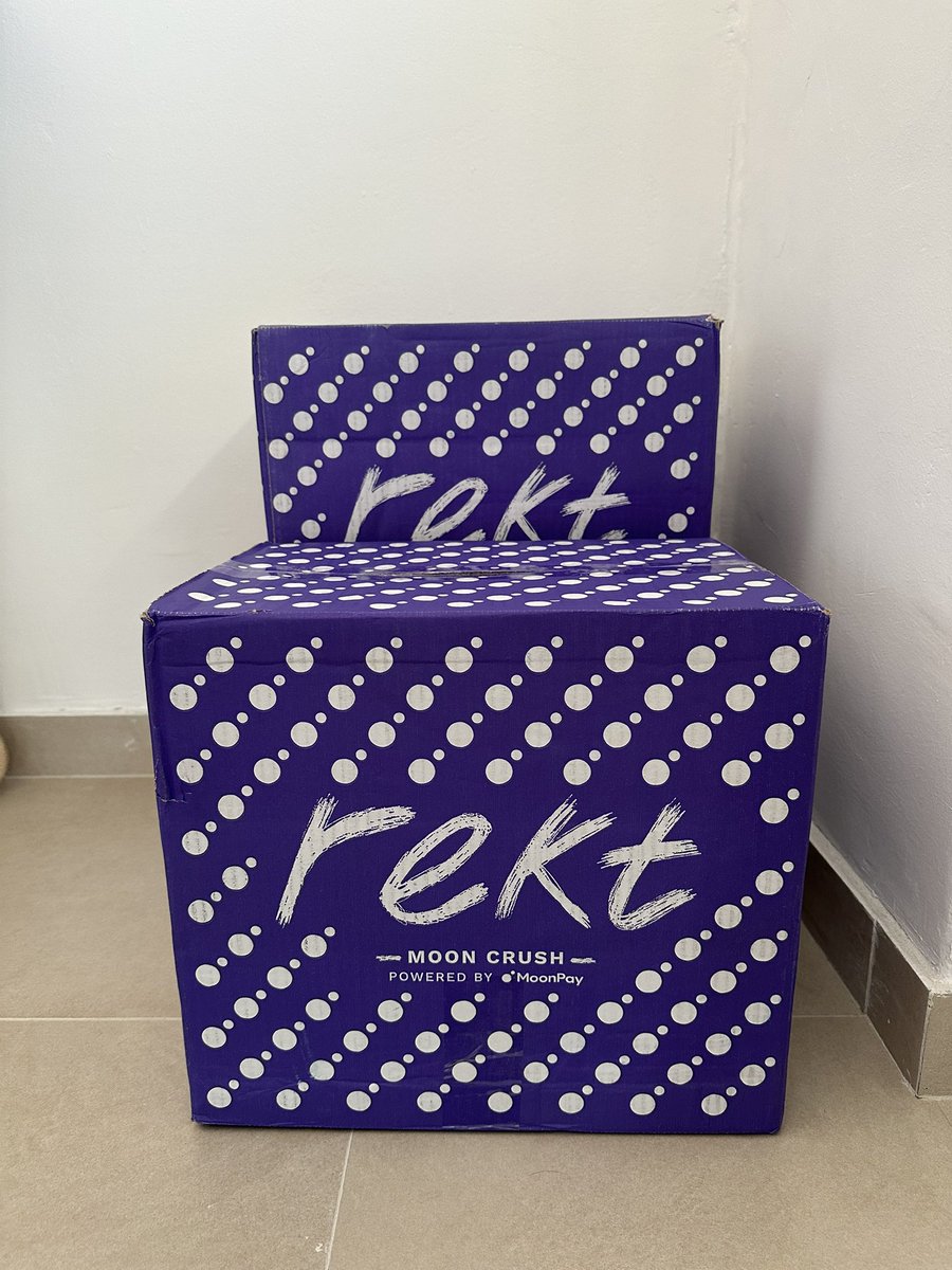 &lt;Doorbell rings&gt;

“Hey there, wine delivery!”

The “wine” (lol):

{can’t wait to test the new one, packaging is liiiiit}