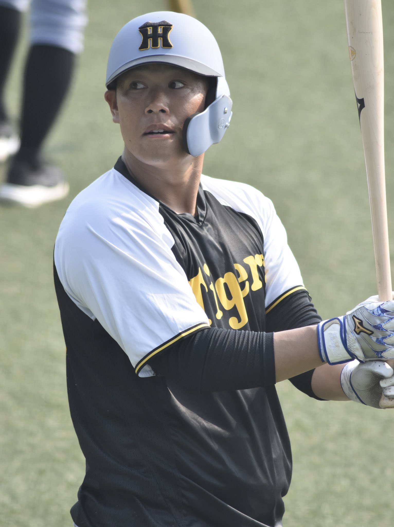 阪神 原口選手 実使用バット 85cm 阪神 原口選手 実使用バット 85cm 阪神 バット」の人気商品一覧