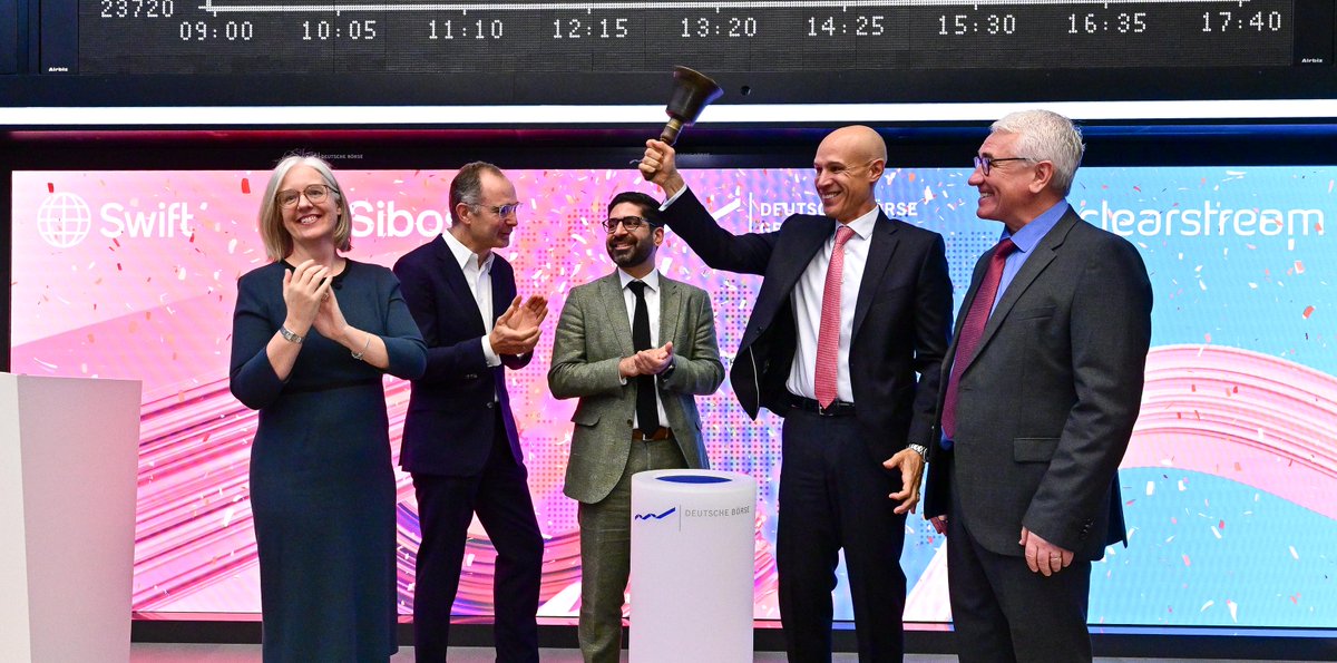 swiftcommunity's tweet image. 🔔 The trading floor is open!
 
As Sibos 2025 begins, it was an honour to open trading at the Frankfurt Stock Exchange this morning. 

Our CEO, Javier Perez-Tasso, Chief Corporate Officer, Rosemary Stone, and Chair of the Swift Board, Graeme Munro, attended the ceremony, hosted…