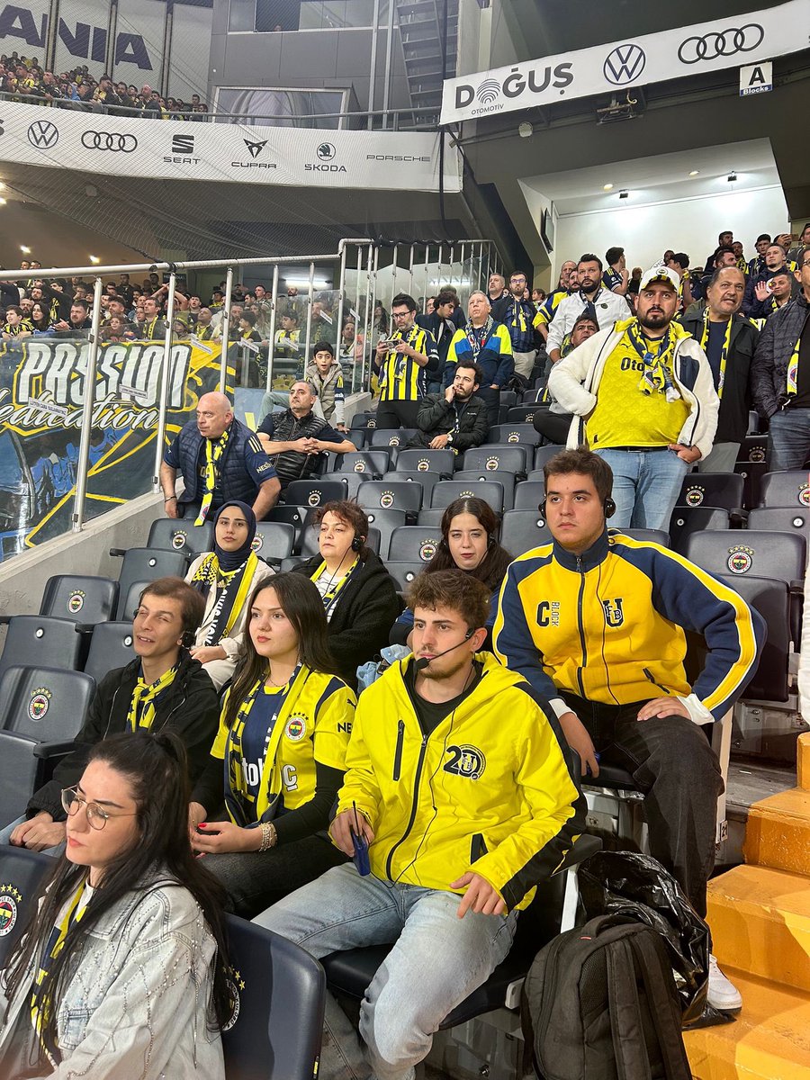 #ÜnifebCares projeleri kapsamında yürüttüğümüz "Görmezden Gelme" projesini Fenerbahçe - Antalyaspor maçında gerçekleştirdik.