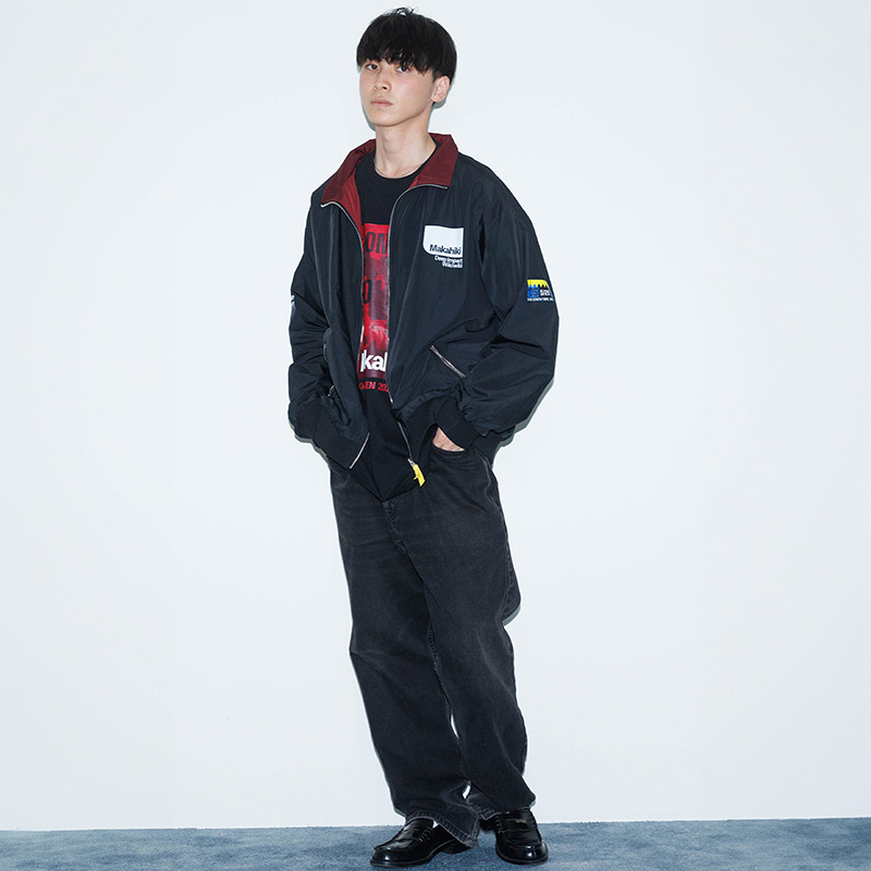 netkeibashop's tweet image. #マカヒキ のオリジナルグッズは、17:00より販売開始しております。
#リバーシブルブルゾン は、マカヒキにとって印象深い2つのレース、2016年日本ダービーと2021年京都大賞典をデザイン。
表面でも裏面でもご着用いただけますので、ぜひチェックを！
shop.netkeiba.com/collections/ra…