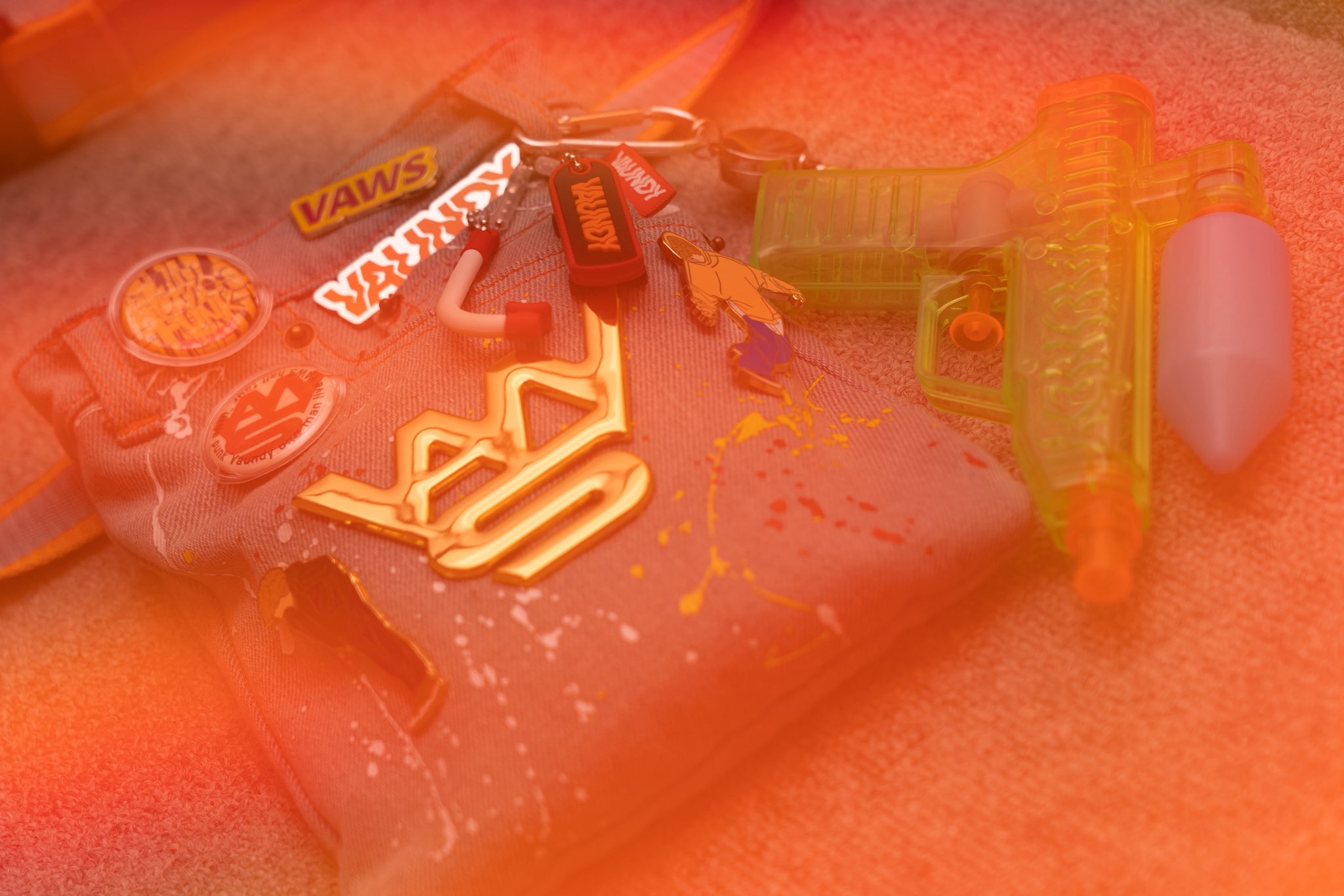 【新品未開封】Vaundy VAWS Logo Pochette Orange 商品詳細ページ | Vaundy ONLINE STORE | 【VAWS premium ONLINE
