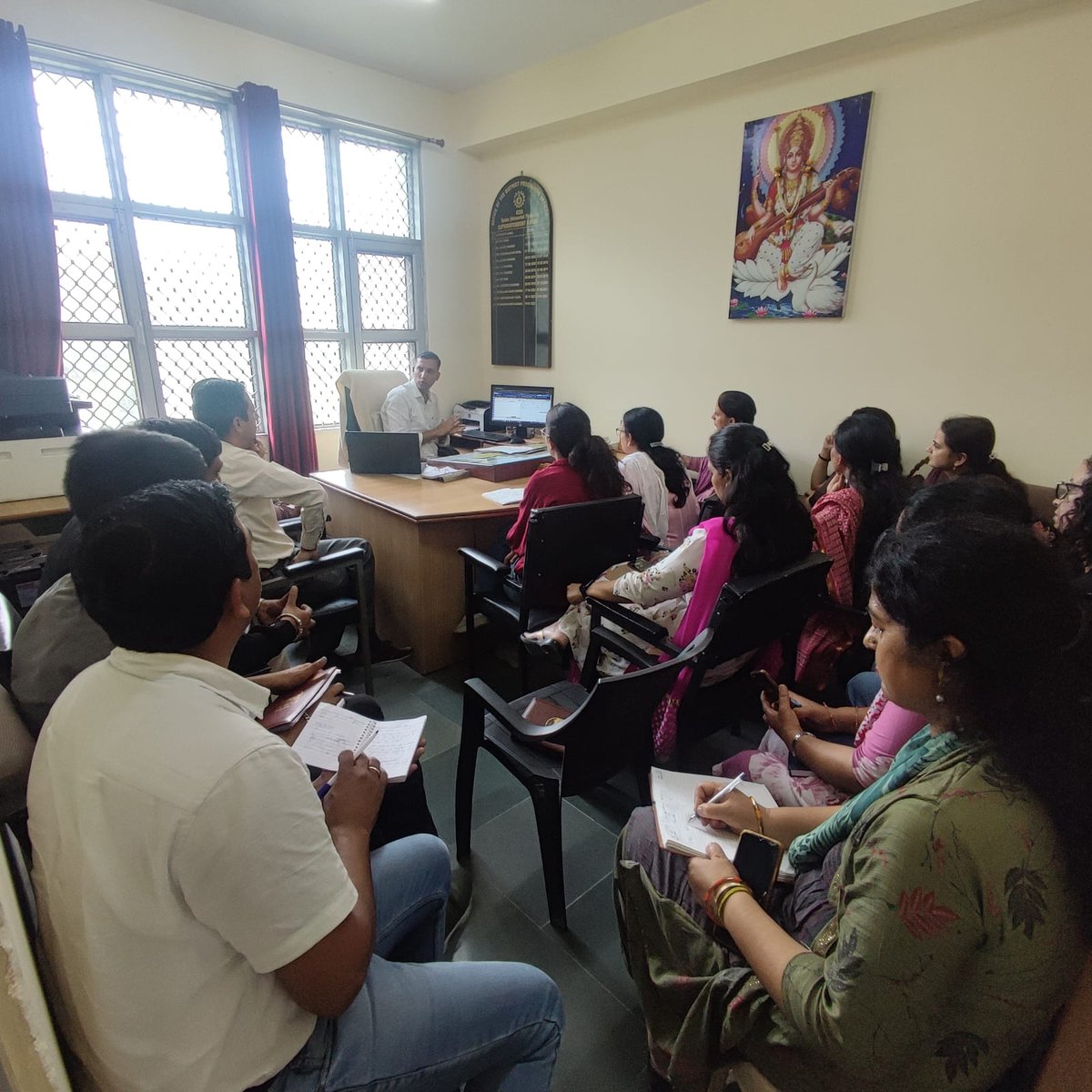 The future of governance is digital! 💻✨
Our team at the District Programme Office, Solan, was all geared up for an insightful eOffice training session today. Empowering officials to work smarter and faster for the people of Himachal! #DigitalHP #eOffice