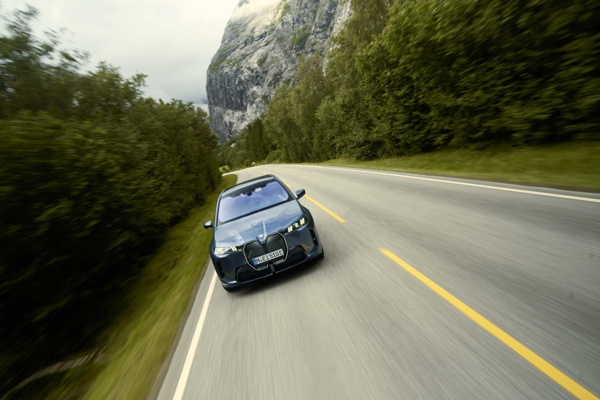 Marshall_BMW's tweet image. Discover the new look of a pioneering masterpiece – the new #BMW iX.   

EXCLUSIVE offer available at Marshall BMW. Book your test drive† today.

Discover more &amp;gt; marshall.co.uk/bmw/new-car-of…

†Test drive subject to status and availability.