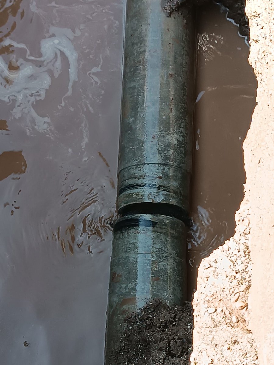 Erzincan OSB 'De Su Arızası Giderildi.
Erzincan OSB 'de dün gece meydana gelen  su arızası, sabah saatlerinde Bölge Müdürlüğümüz su ekibi tarafından hızlı bir şekilde giderildi. Ekiplerimizin yoğun çalışmaları sonucunda arıza kısa sürede onarılarak bölgeye yeniden su verilmiştir