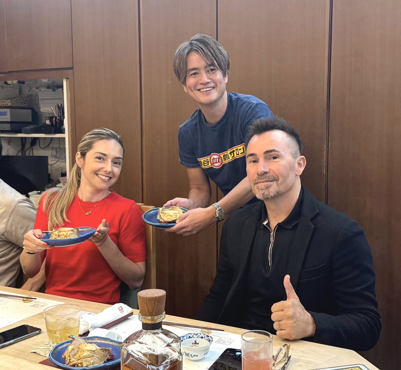 kametani_salon's tweet photo. 今年もM.ミシェル騎手とのトークLIVEを開催いたしました！
 https://t.co/MzdQgjGCA8