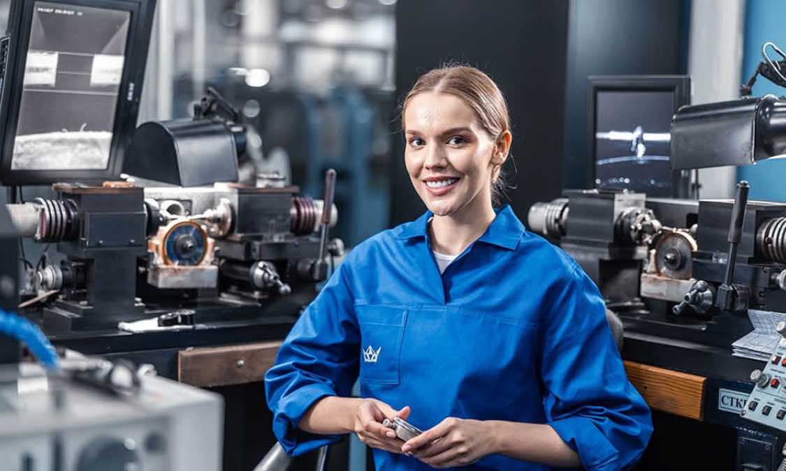 DiamondCityNews's tweet image. અલરોસાના સ્મોલેન્સ્ક પ્લાન્ટમાં ડાયમંડ કટિંગમાં ઓટોમેશનની શરૂઆત

DIAMOND CITY NEWS, SURAT
#alrosa #Crystalsubsidiary #DiamondCityNews #DIamondCutting #DiamondIndustry #DIAMONDNEWS #Diamonds #RoughDiamonds #Russiancut #RussianDiamonds #Smolenskdiamondplant

diamondcitynews.com/alrosas-smolen…