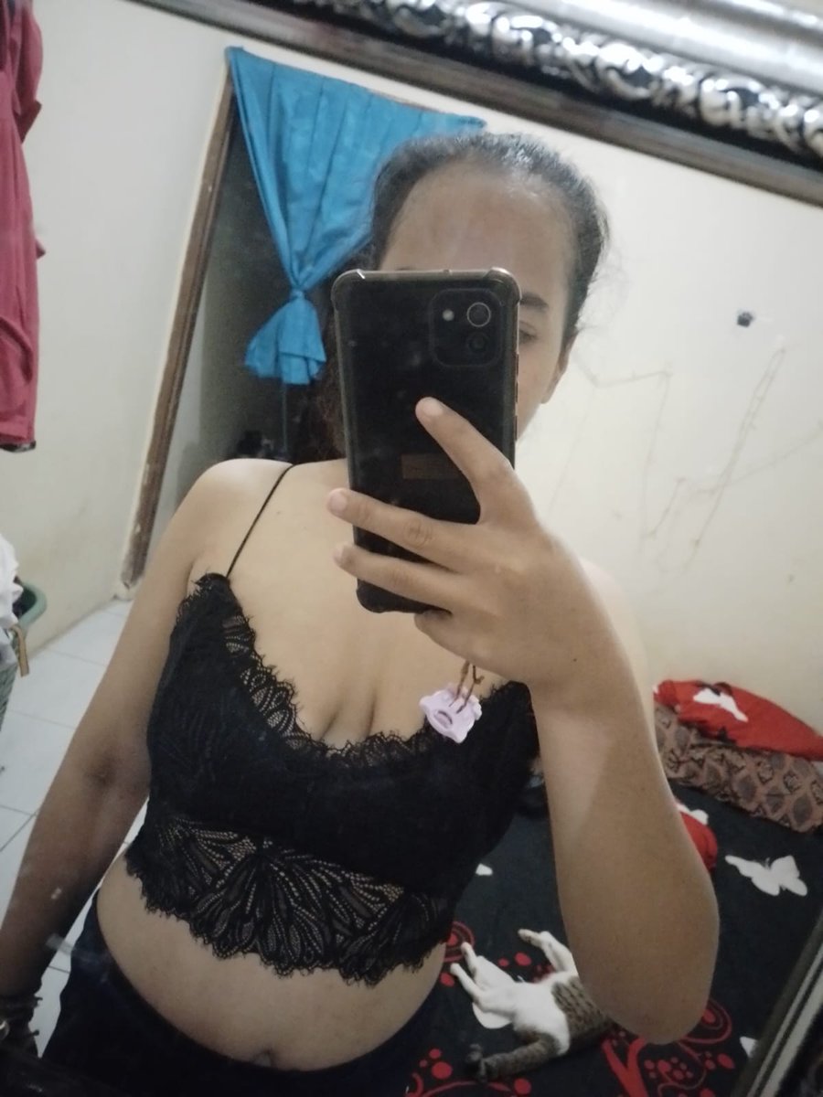 Absen ah biar dianggap masih hidup 🤭🤭