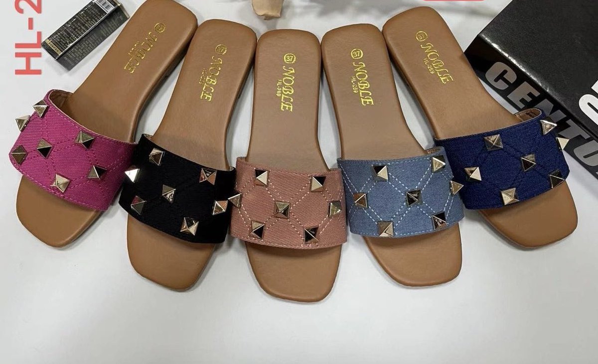 Fierce_Shooting's tweet photo. Sandals 
Each pair cost $5 
Deliveries in Harare CBD
078 666 2089 https://t.co/NjiPWgeOek