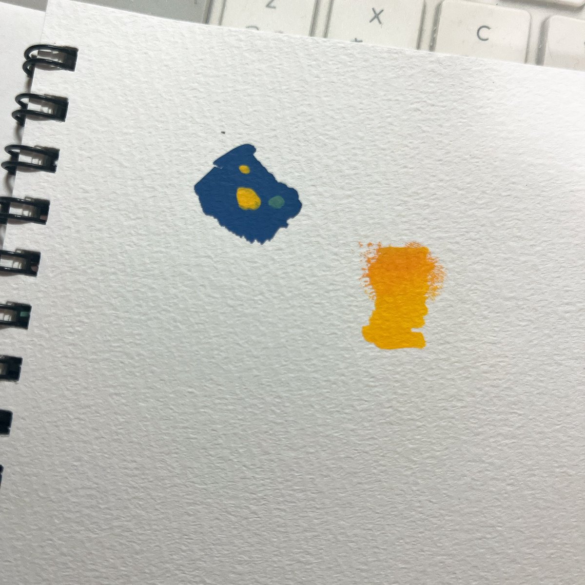 urabe_rocinante's tweet image. 別のアクリルマーカー買ってみた。
ムラになりにくいし、乾かせば濃い色の上から黄色も乗せれるからいいかも。
馴染ませるのもできるしね。
 #flysea  #アクリルマーカー  #acrylicmaker