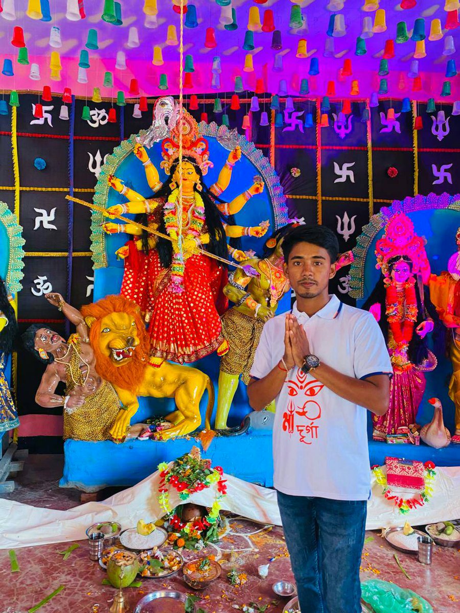 Happy Saptami to all, best wishes and congratulations on the autumn season.😍🙏