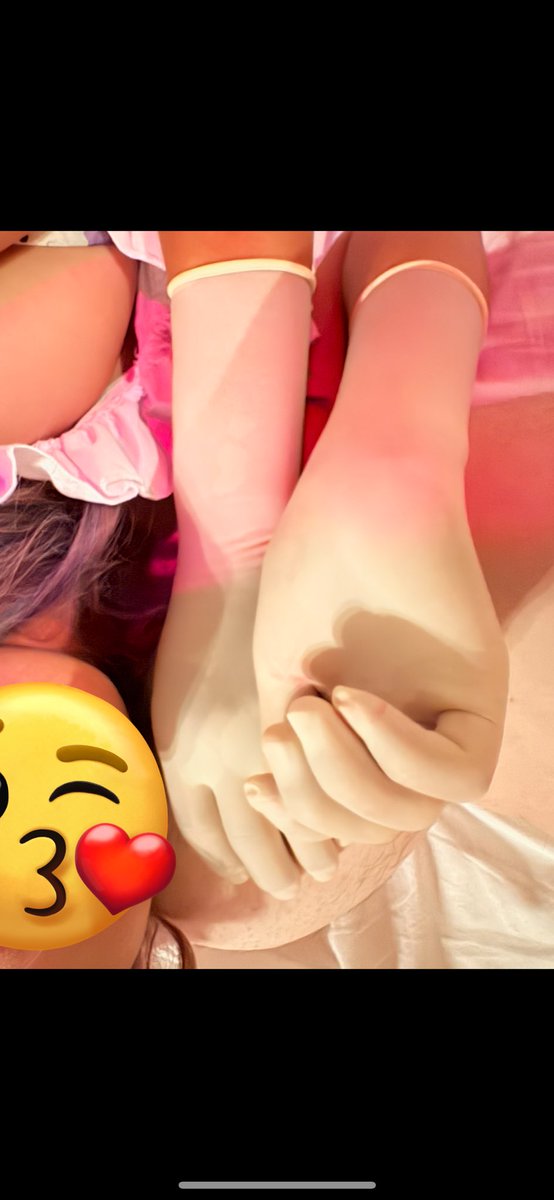 手袋も安定のピチピチ😂