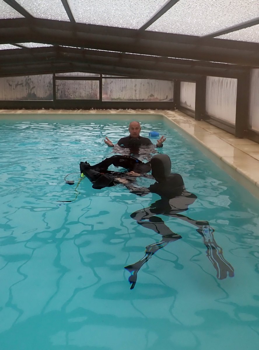 attitudeplongee's tweet image. Vous possédez une #piscine, un moniteur du club se déplace pour #baptême, #formation… mais aussi... #cours de #natation, de #plongée #libre, de #respiration ou de #culture #physique !
attitudeplongee.free.fr/vip/
