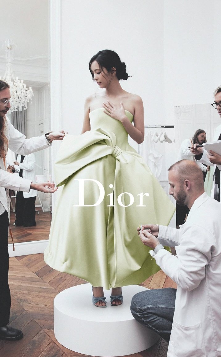 this can literally be on the cover of vogue