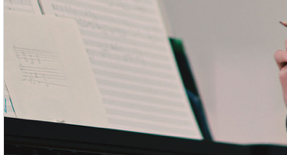 Being a composer can be a dream job.
Traveling, rehearsing with amazing musicians, signing contracts with publishers, giving lectures on your music. In reality, 99% of your time is spent alone at home, sitting at your desk, piano or in front of your computer. It's a job.
<a href="/sacem/">Sacem</a>