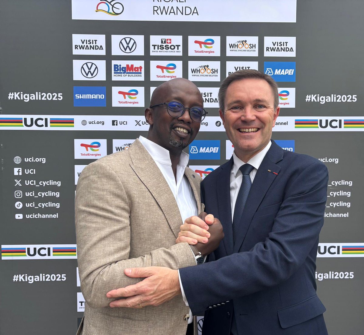 🇷🇼 The 2025 UCI Road World Championships in Kigali were a historic success!

🤝 Huge thanks to <a href="/cyclingrwanda/">𝙁𝙀𝙍𝙒𝘼𝘾𝙔</a> President <a href="/SamsonOly01/">Ndayishimiye Samson OLY</a>. Your vision, leadership &amp; tireless dedication made this event truly unforgettable for Rwanda and the #cycling world!

#Kigali2025
