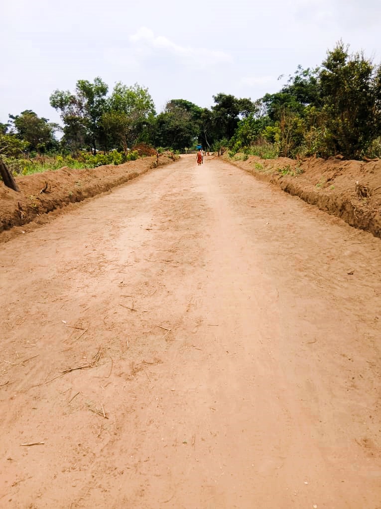 OvdaRdcOff's tweet photo. Kwilu : L’OVDA redonne vie aux routes de desserte agricole après quatre décennies d’abandon👇👇👇

https://t.co/mlky9PRA8i

👉 Découvrez plus d’informations sur : https://t.co/4Xc03BQB48

#Direction #Générale #OVDA #voies #desserte #agricole #routes #infrastructures #RDC https://t.co/xQpaDVJ1FM