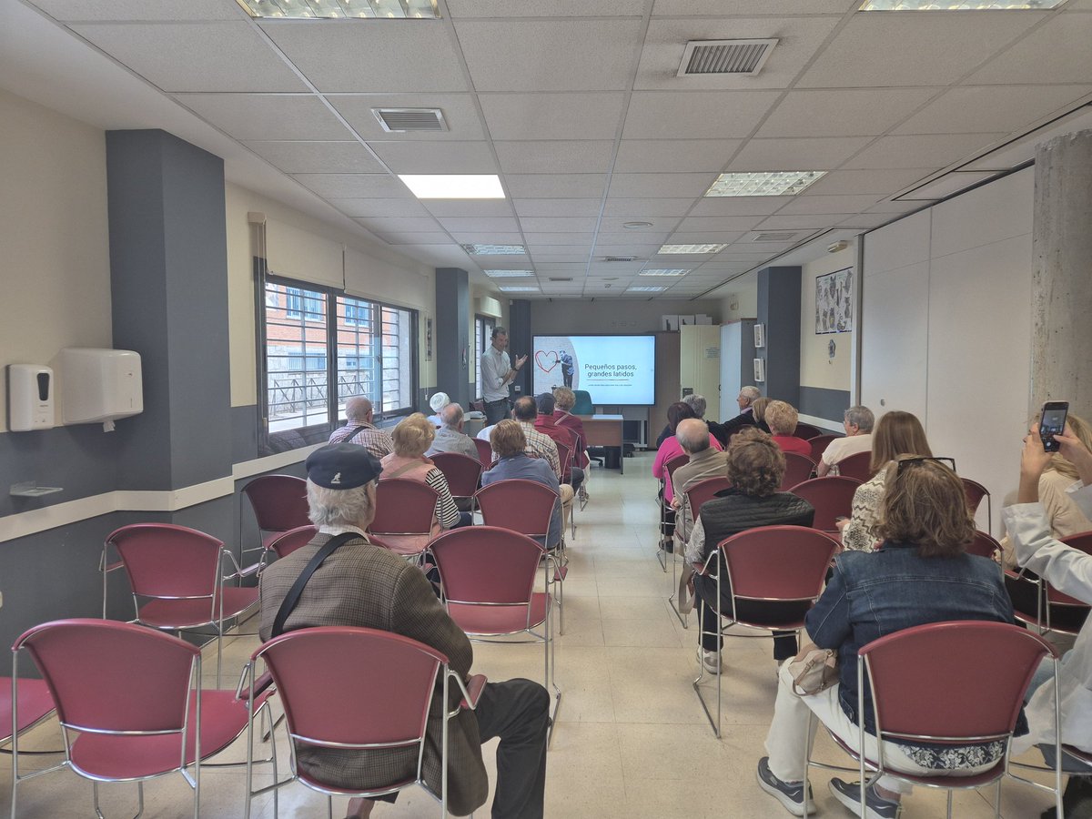 Hoy es el #diamundialcorazon  y en el <a href="/Hosp_Villalba/">Hospital de Villalba</a>  lo celebramos toda la semana con actividades como hoy en el centro de mayores de <a href="/AytoCVillalba/">AytoColladoVillalba</a>  <a href="/quironsalud/">quirónsalud</a>