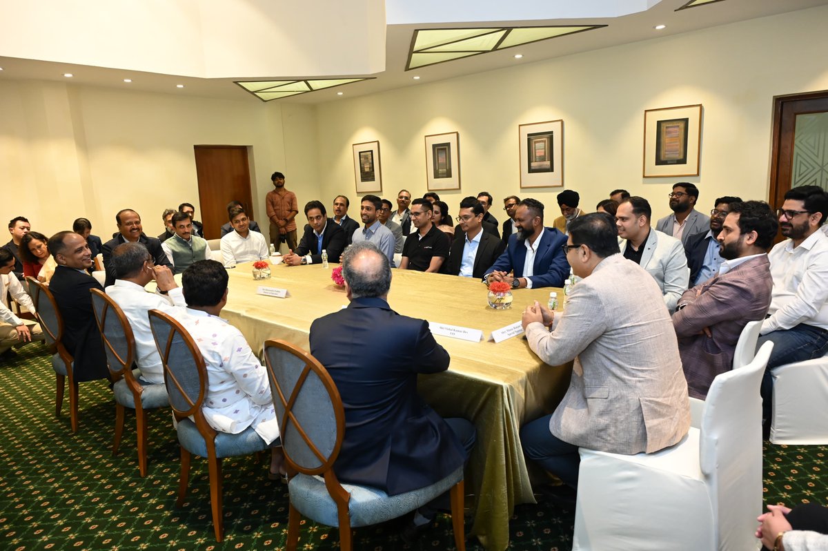 UseMultiplier's tweet image. Our CEO &amp;amp; Co-founder, Sagar Khatri met with Union Minister for Education, Shri Dharmendra Pradhan, at the GFTN Summit and committed to supporting the Integrated Global Financial Technology Capability Hub. 

#globalhiring #futureofwork