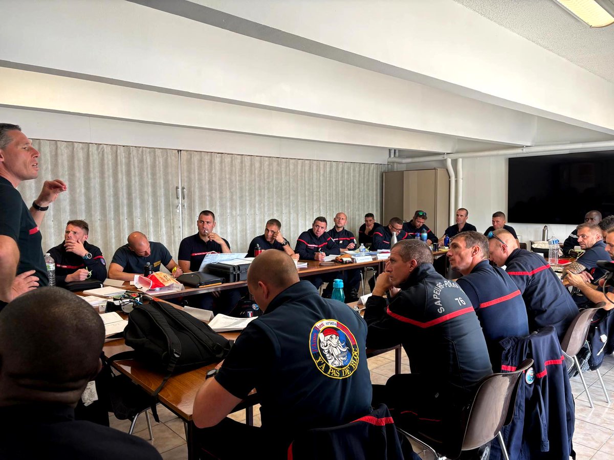 sis_2b's tweet image. 👨‍🚒 L’ADC Charles Orsini (CSP Bastia), spécialiste du secours subaquatique 🤿, suit une formation à l’ECASC Valabre (Marseille) pour obtenir une certification exigeante et prestigieuse 🏅simu fieri di ellu 👏👏#Compétence #Formation #EquipeSpécialisée