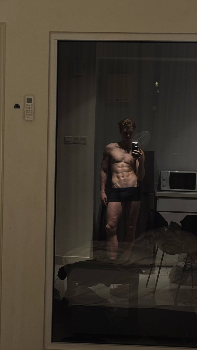 itsjustlach's tweet image. 🤏🤏