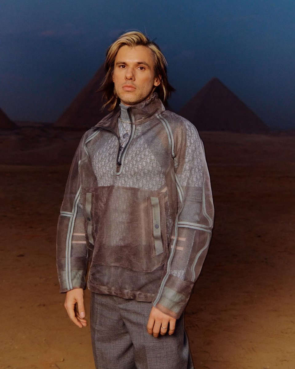 viewsfrance's tweet photo. Orelsan annonce dix dates consécutives à l’Accor Arena, un record pour un rappeur.

La billetterie ouvre demain, mardi 30 septembre, à 10h, sur https://t.co/EjLgn1uJOj. https://t.co/NggmLNL4PI