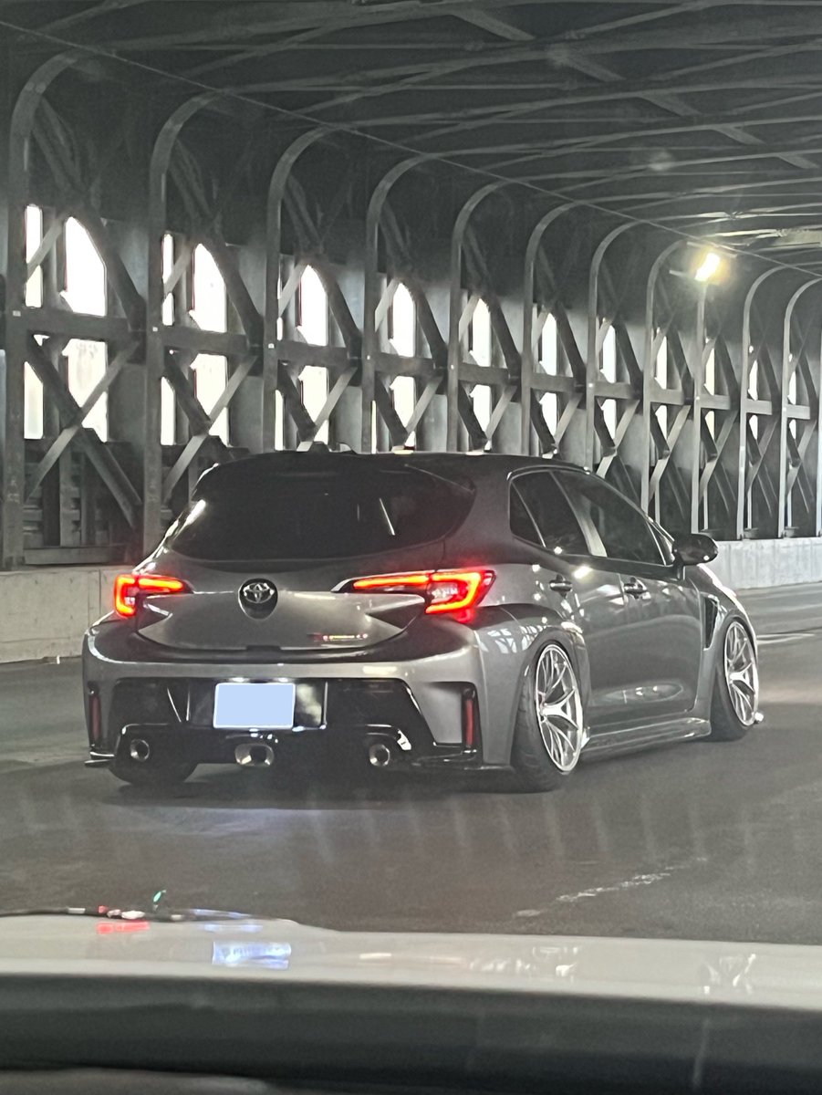 yu_z34's tweet image. めちゃくちゃかっこいいカローラいた😎