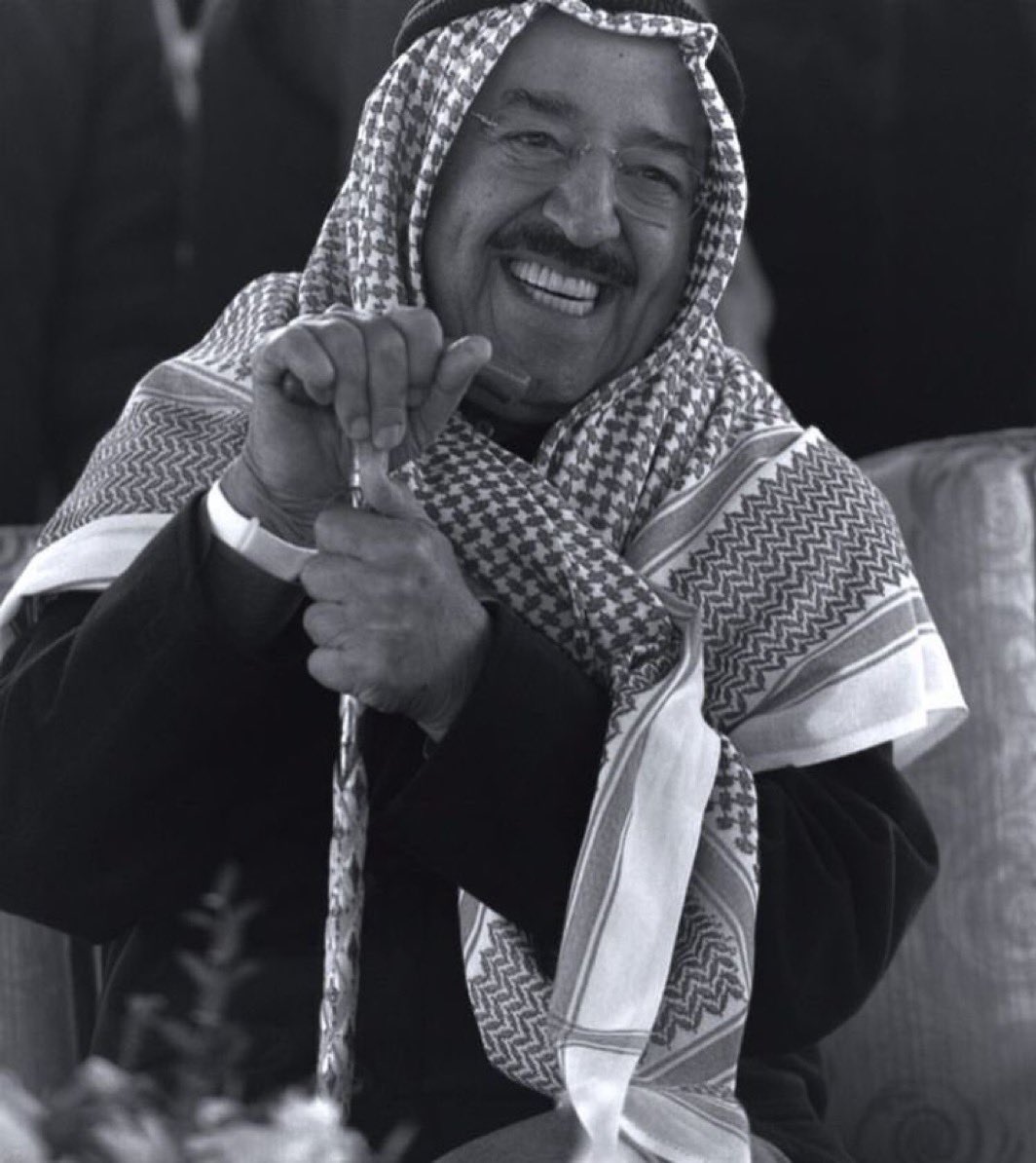 رحم الله #الشيخ_صباح_الأحمد_الصباح 
وأسكنه فسيح جناته وجزاه عنا خيرًا 
على ما قدم لشعبه وأمته من خير وعطاء ..