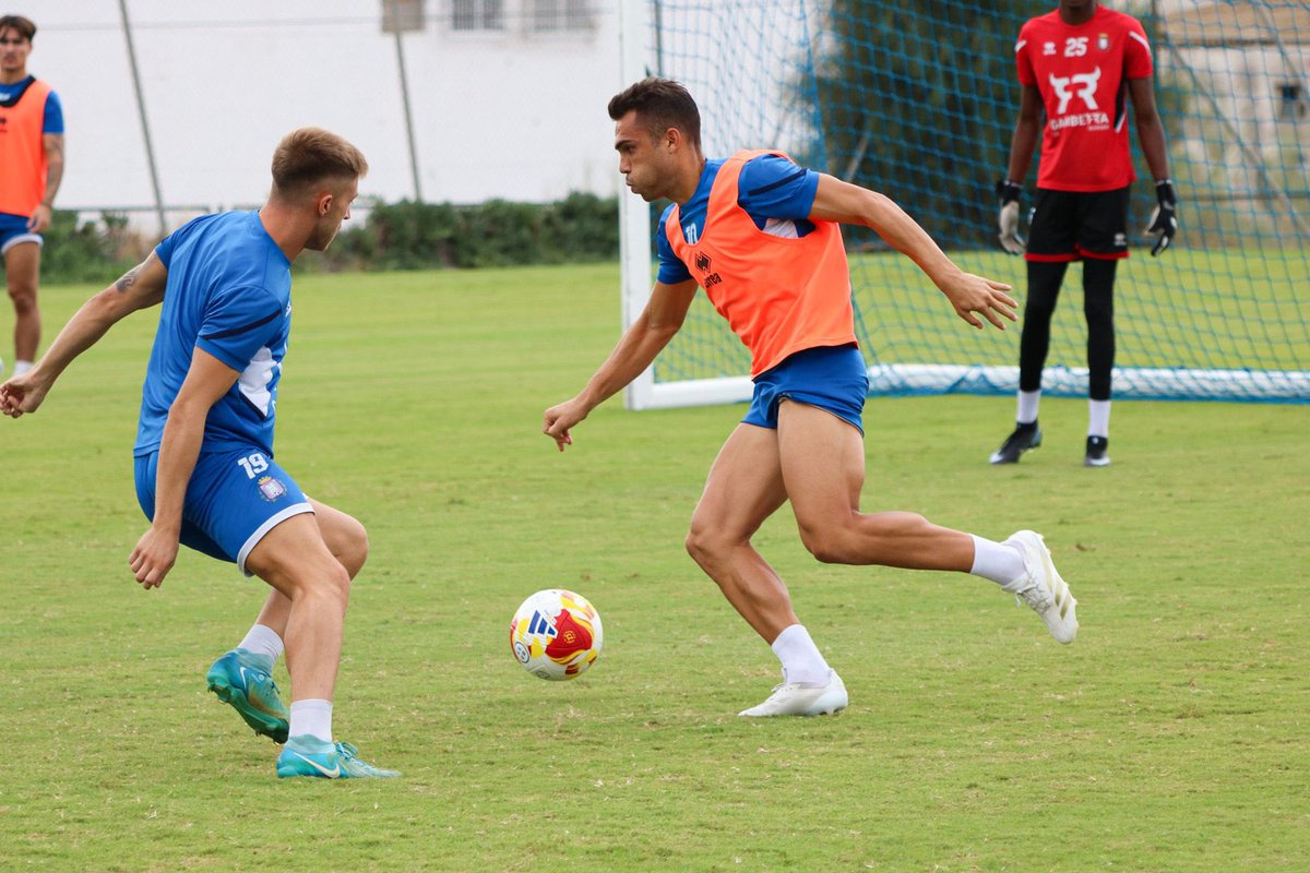 lorcadeportiva's tweet photo. 𝗖𝗼𝗺𝗲𝗻𝘇𝗮𝗺𝗼𝘀 𝗹𝗮 𝘀𝗲𝗺𝗮𝗻𝗮 𝗰𝗼𝗻 𝗻𝘂𝗲𝘃𝗼 𝗼𝗯𝗷𝗲𝘁𝗶𝘃𝗼 🎯 @recreoficial 

#RecreativoLorcaDeportiva
#SoloySiempreLorcaDeportiva https://t.co/LdwaRaQgCc