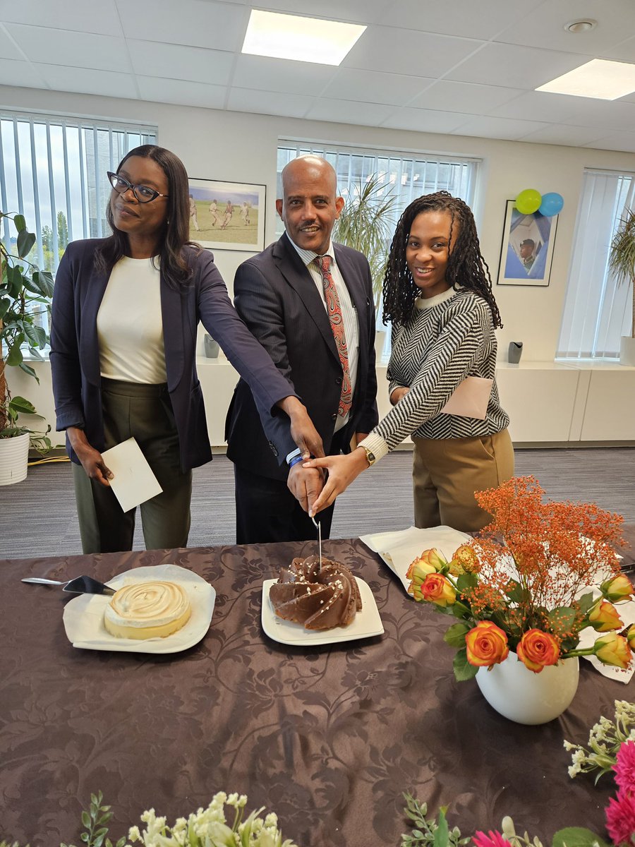 JaEmbBelgium's tweet photo. #BirthdayClub On Friday, the Embassy celebrated the members of the team born in the month of September. We value their contribution in supporting the work we do for the people and Government of Jamaica. 

We wish them all the best in this chapter of their lives. Celebrants from (left to right)

▪️Ms. Tamara Gordon
▪️Mr. Aklilu Gebrehiwot
▪️Ms. Tisana Clarke