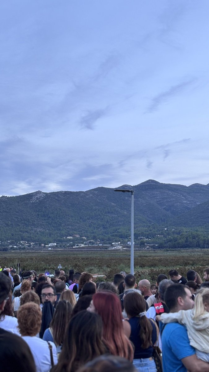 Dissabte vam estar en Llíber donant suport a les companyes que lluiten per pa defensa del territori i per aturar el PAI Medina Llíber. 
Endavant!