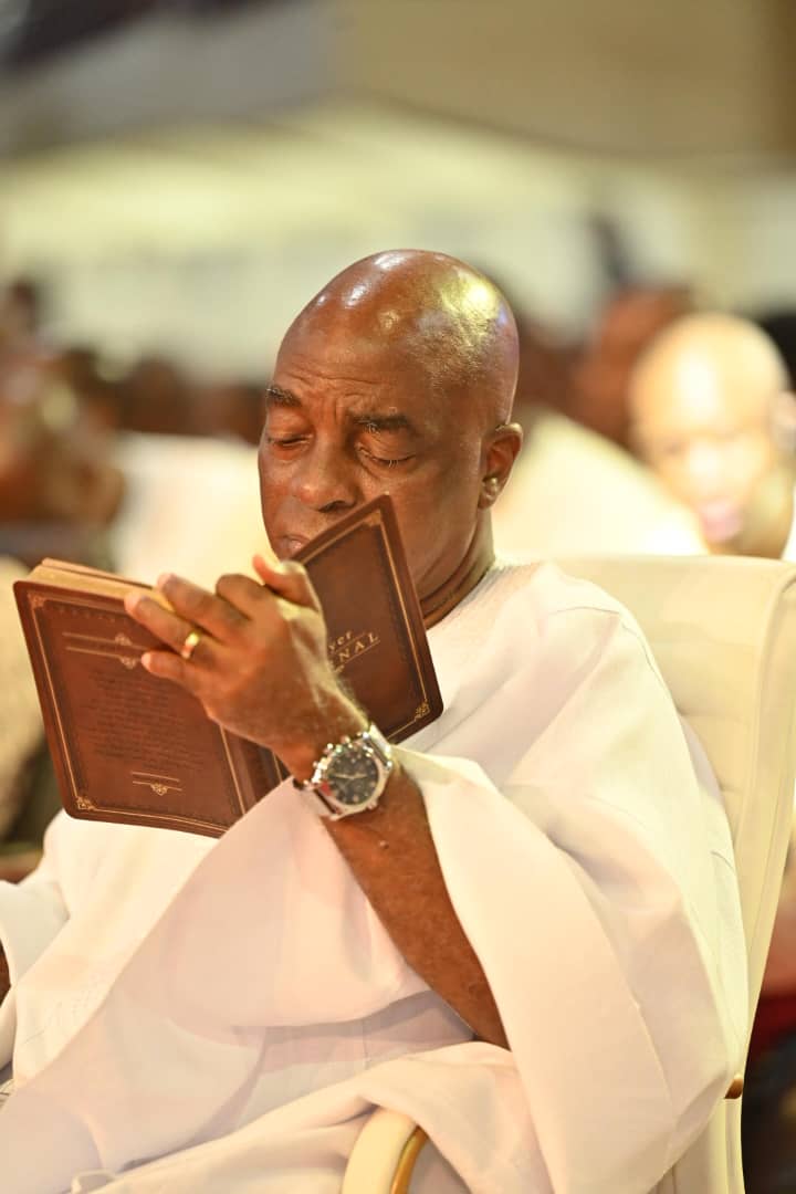 WinnersWLD's tweet image. “Seest thou a man diligent in his business? He shall stand before kings; he shall not stand before mean men.” Receive direction from this scripture to stay with your assignment. The scripture means you shouldn’t be ashamed of your assignment. 

To stand before kings, settle down…