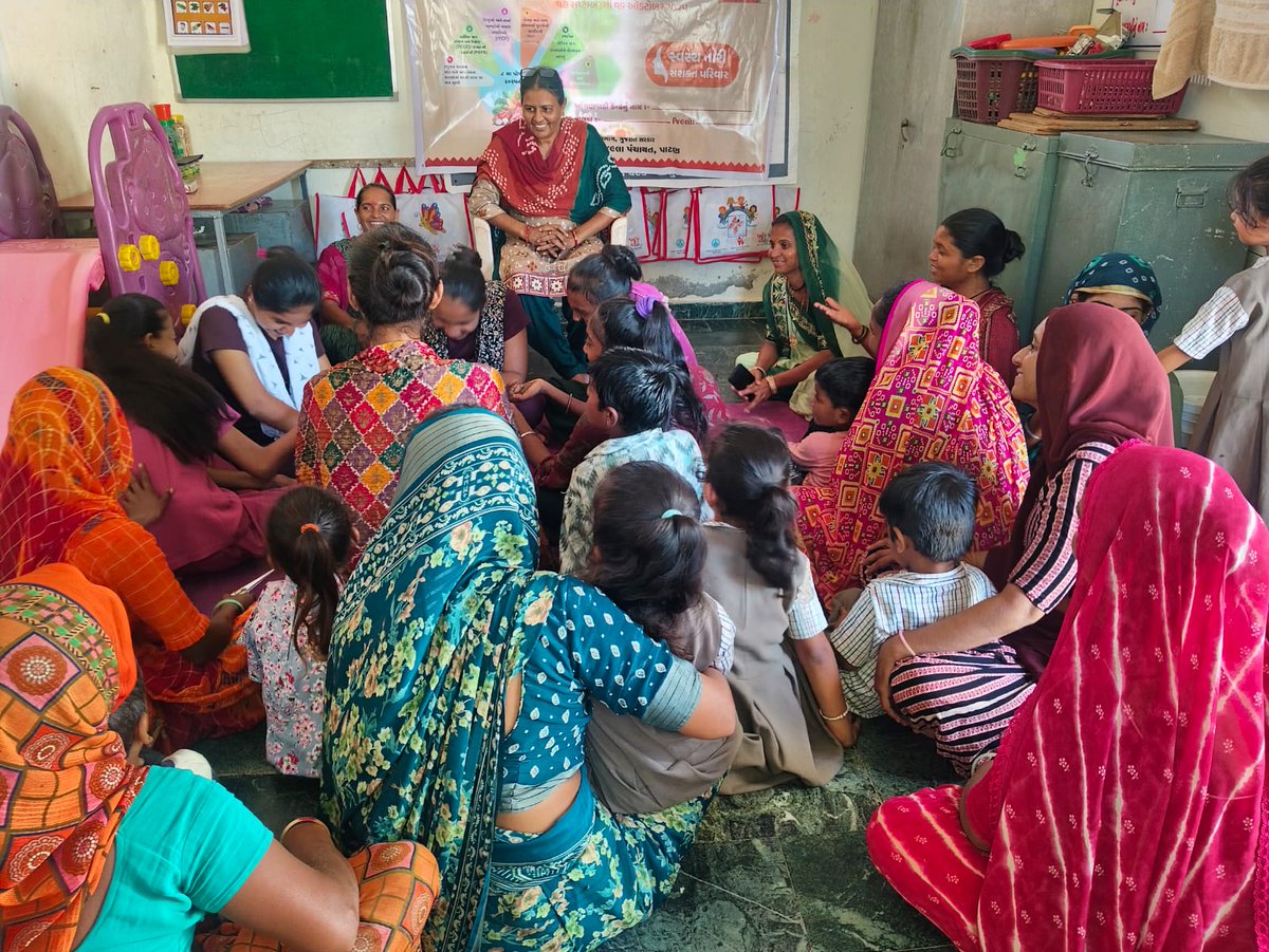 આજ રોજ આઈ.સી.ડી.એસ. ઘટક-સમીની આંગણવાડીઓમાં પોષણ માસ ૨૦૨૫ અંતર્ગત કિશોરીઓની મહેંદી સ્પર્ધા, પોષણ સપથ, વાલી તેમજ કિશોરીઓ સાથે મિટિંગ, સ્વસ્થ કિશોરી હરિફાઈ, તેમજ આંગણવાડીના બાળકો સાથે વાર્તા તેમજ પપેટ શો દ્વારા પ્રવૃતિ કરવામાં આવી <a href="/DDOPatan1/">DDO Patan</a> <a href="/WCDGujarat/">Women & Child Development, Govt of Gujarat</a> <a href="/CollectorPatan/">Collector Patan</a> <a href="/icdspatan/">ICDS PO PATAN</a>