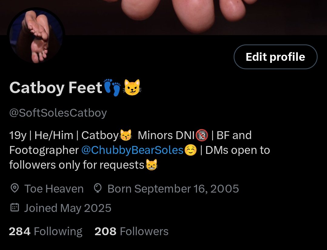 Wow😯😳

Yesterday the post I did went reallyyy well and I hit 200 followers😻😻🎉

So flattered ☺️. I Will also do somehing like the 100 followers tribute 😸