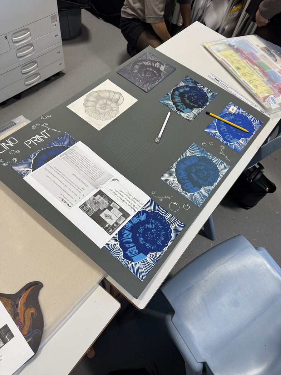 HoeValleySchool's tweet image. Our Year 10s have been refining their Lino Printing skills this morning, focusing on sea life and organic shapes🐙

#LinoPrinting #Art #Year10