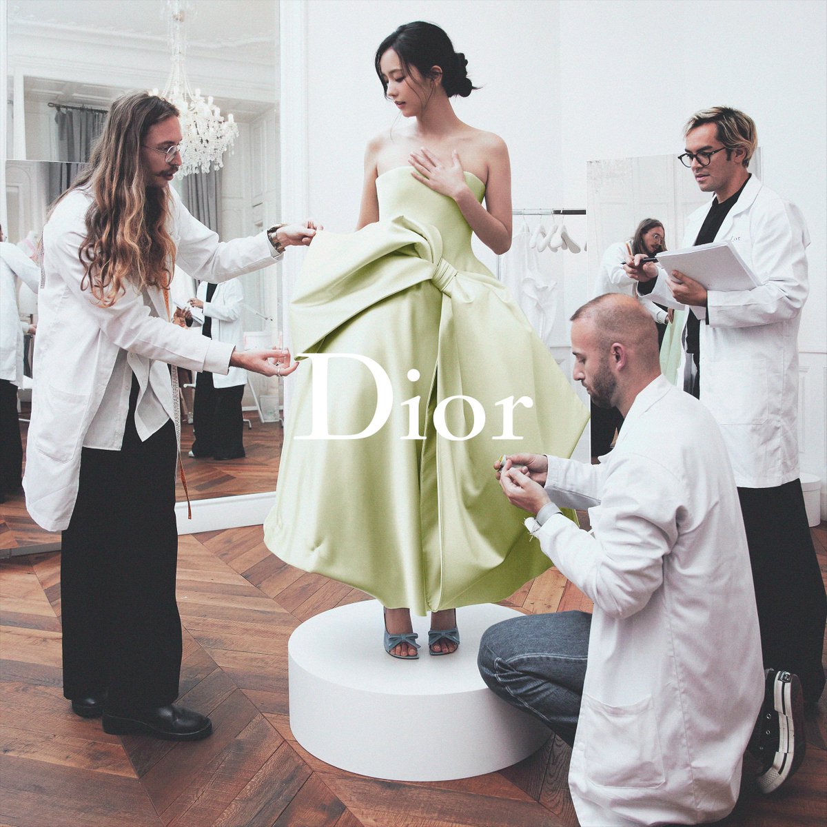 Ｄｉｏｒ タンクトップ スワロフスキー ロゴ Dior タンクトップ スワロフスキー ロゴ 【公式通販】