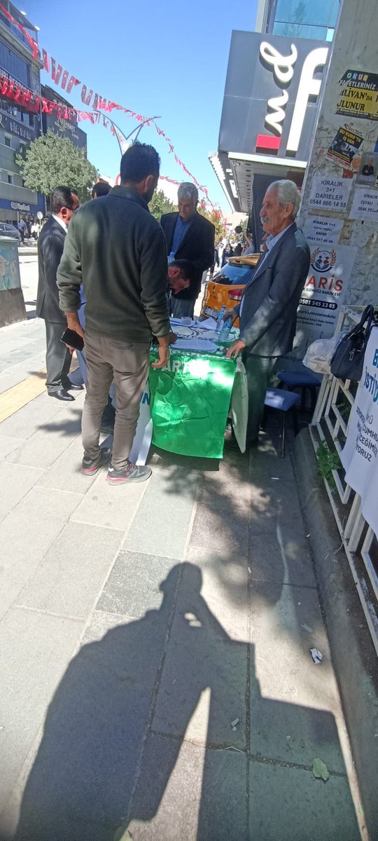 “Barış istiyoruz çünkü”
İmza kampanyası stant çalışması…

#Feqıye teyran parkı 

<a href="/DEMPartiWan/">DEM PARTİ WAN</a> 
<a href="/dbp_wan/">DBP WAN</a> 
<a href="/dbp_reyaarmuse/">DBP İpekyolu / Van</a>